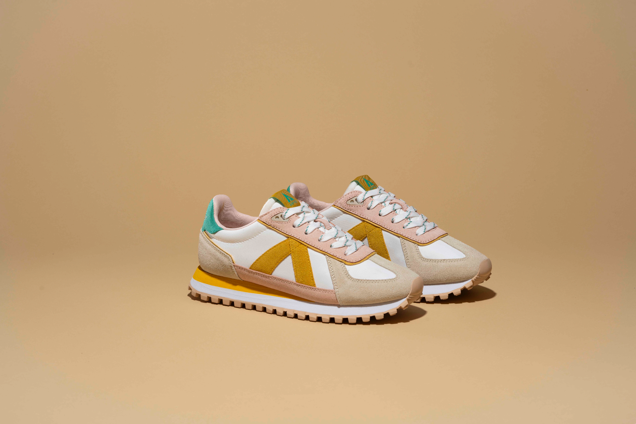 GATE TAN/GREEN/PINK/YELLOW