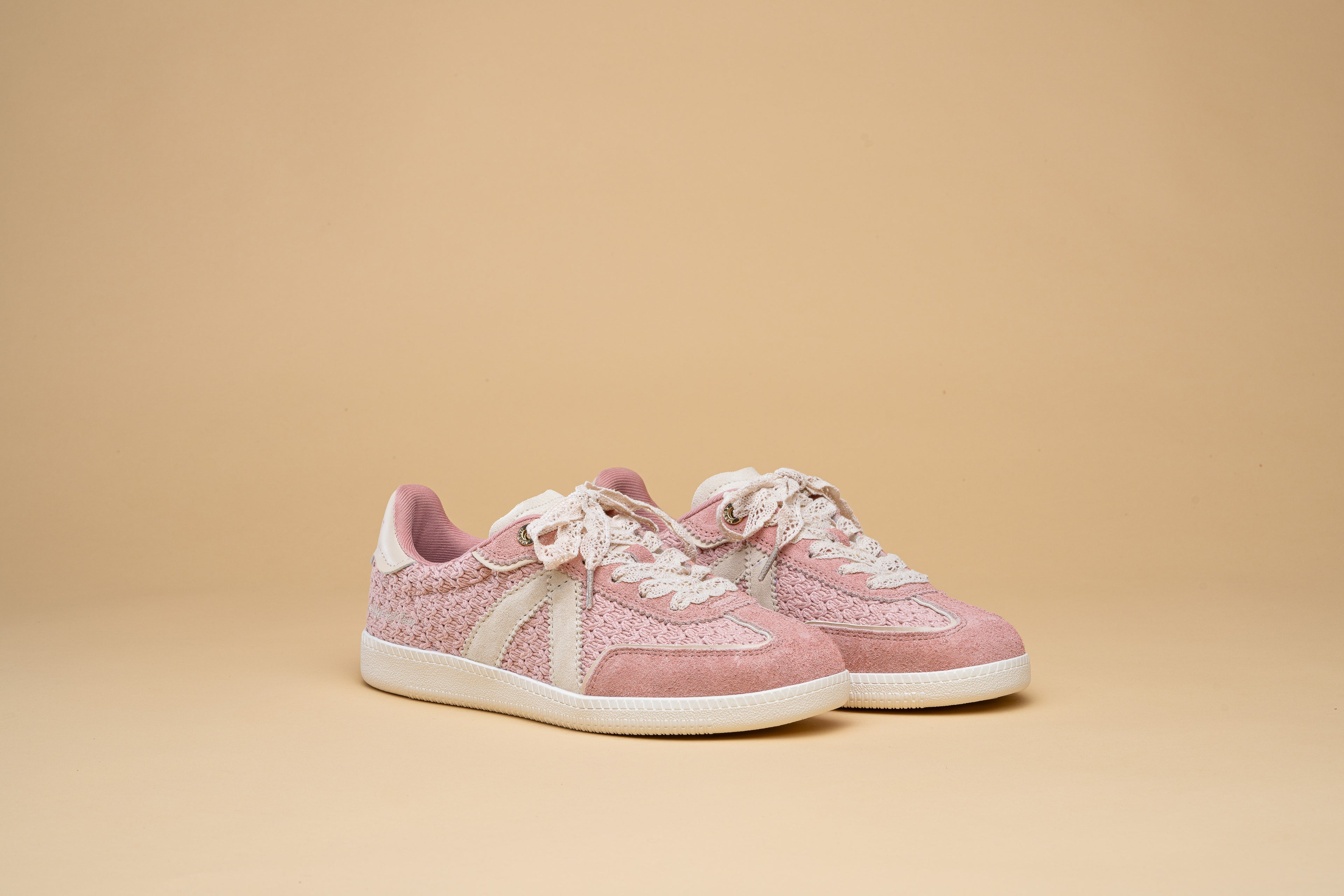 ELITE CLASSIC - CROCHET ROSE