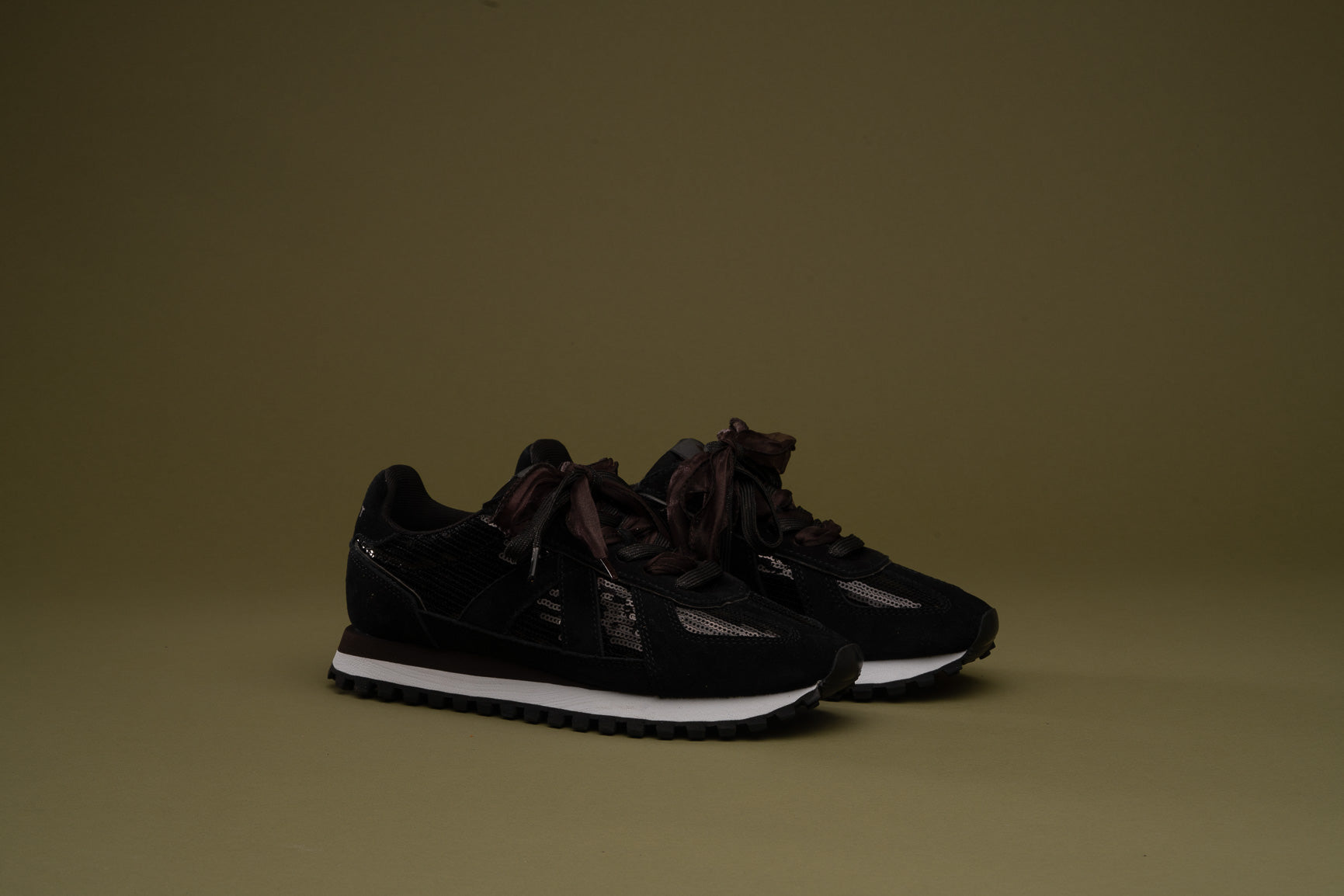 GATE - NOIR SWAN MARRON