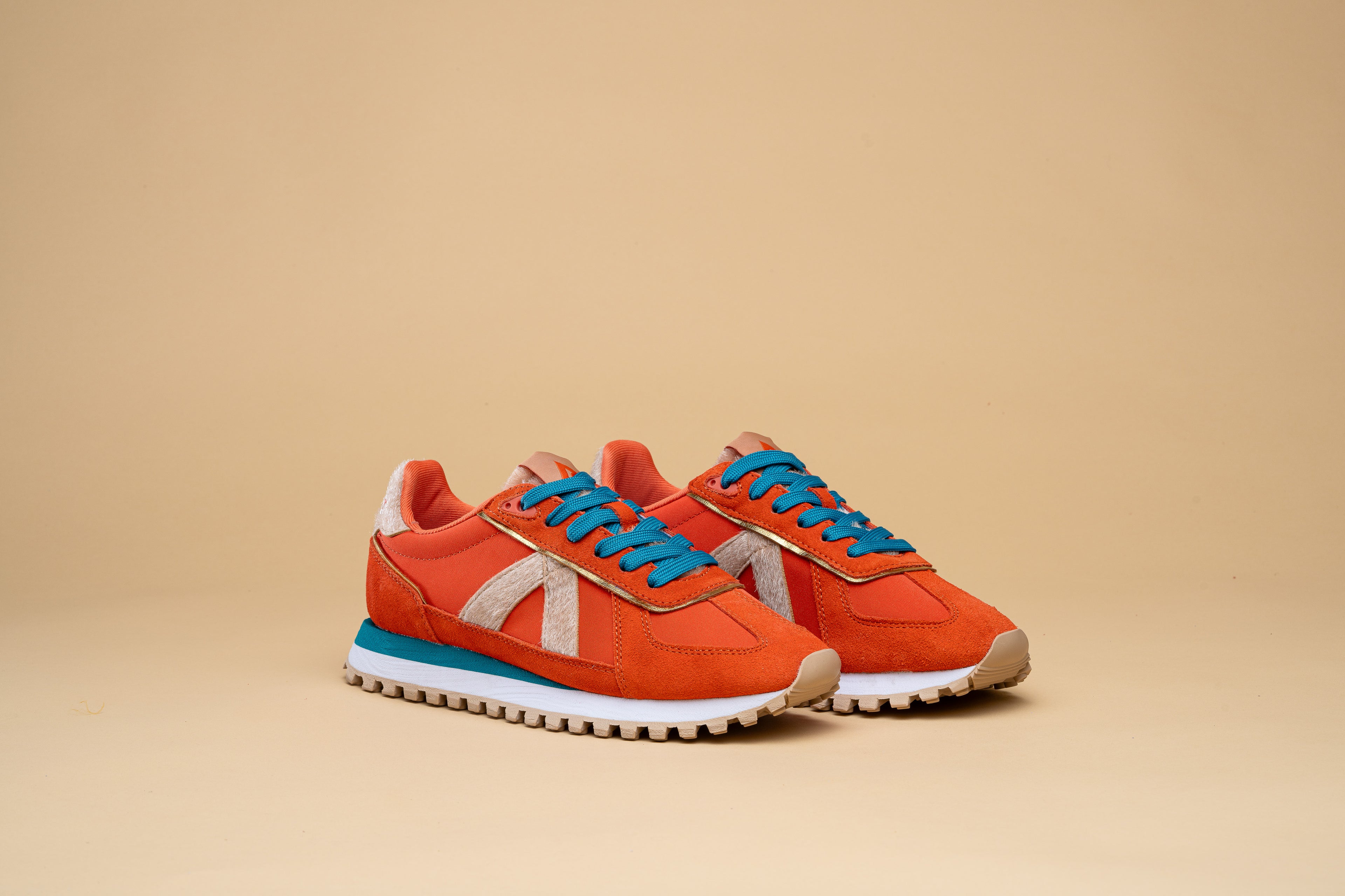 GATE - ORANGE TAN PONY HAIR