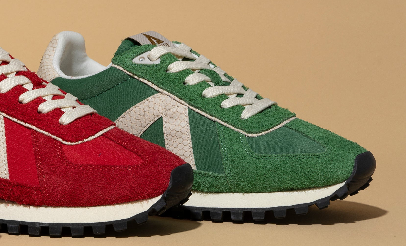 GATE GREEN SNAKE GOLD