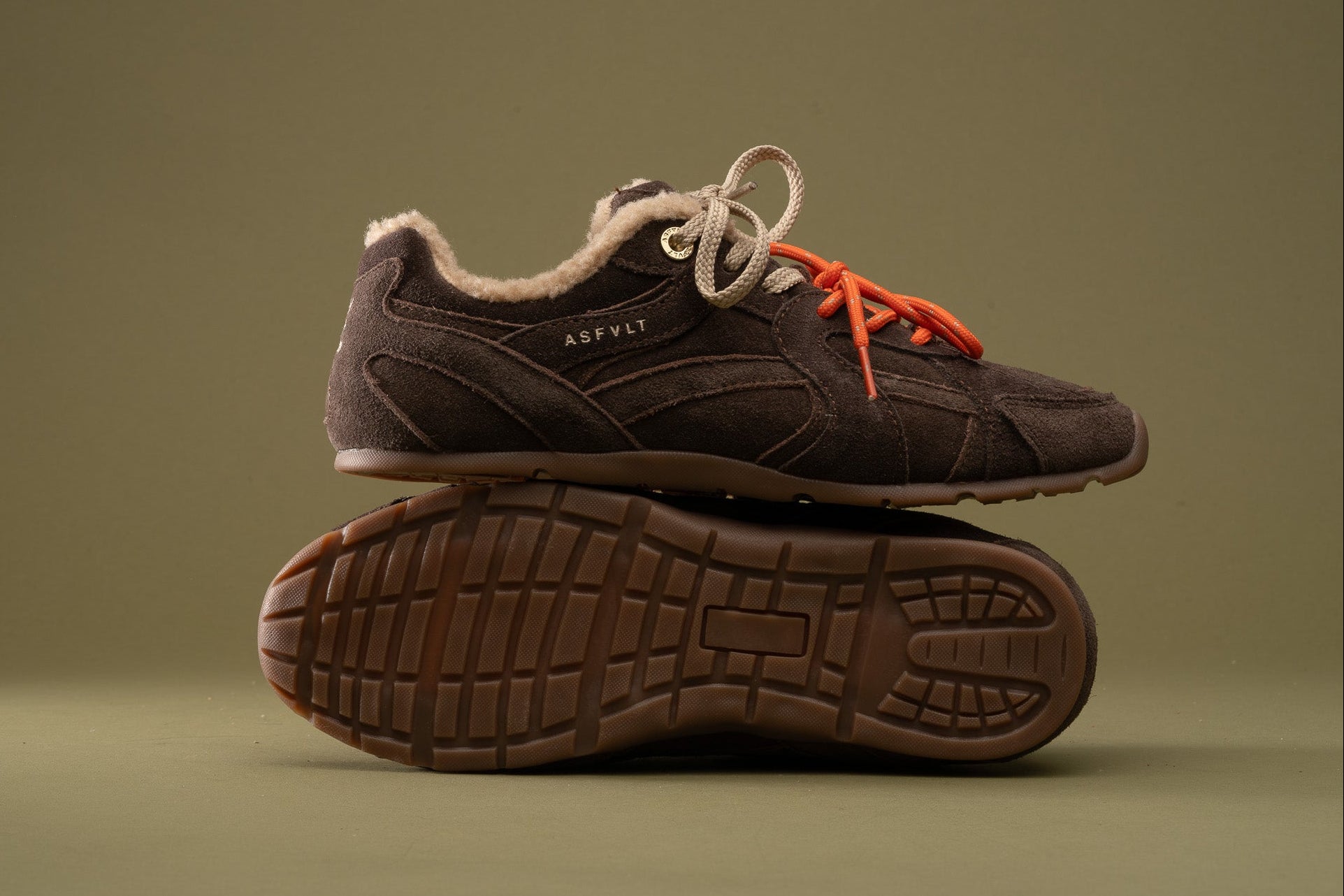 CITY RUN FLAT - DARK BROWN SHERPA